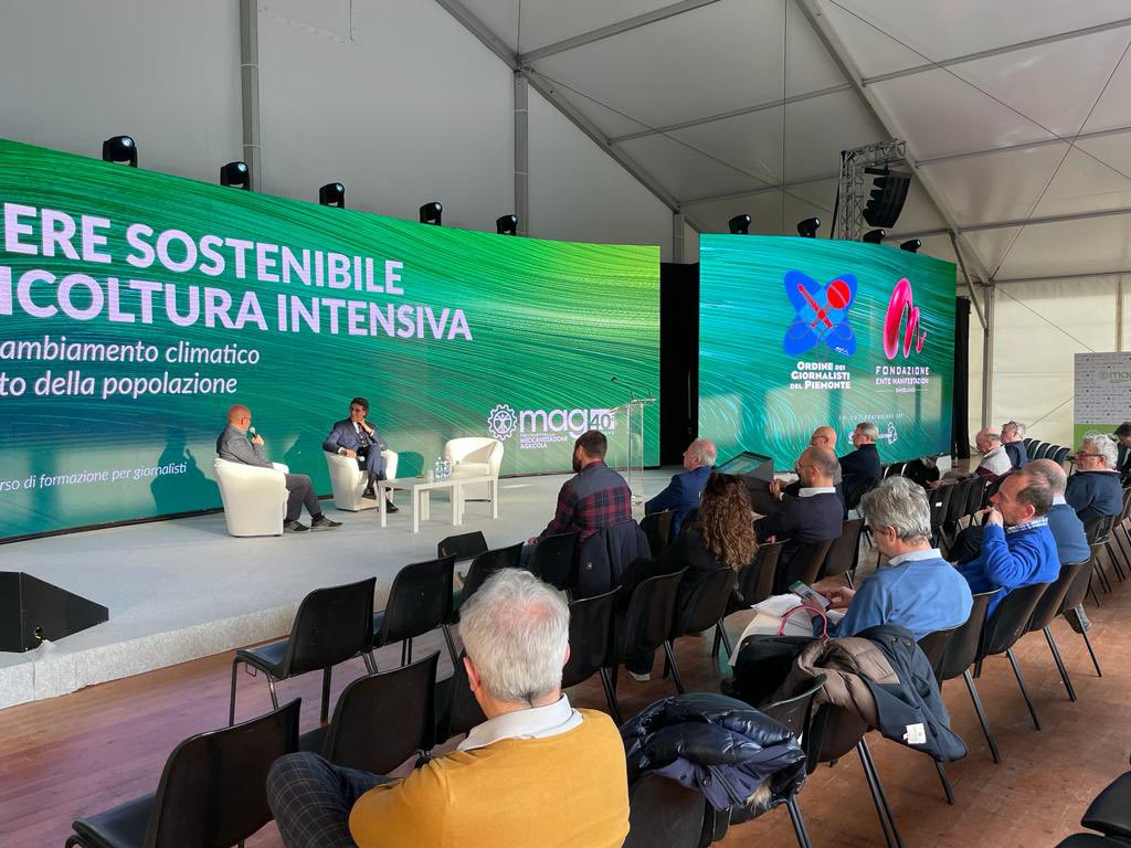Rendere sostenibile l’agricoltura intensiva. Incontro di formazione per  giornalisti #MAG #Savigliano 
Le sfide del cambiamento climatico e dell’aumento della popolazione<a href="/MarcoPoggianell/">Marco Poggianella</a> #MarcoAcutis <a href="/AutorivariPress/">Autorivari</a>