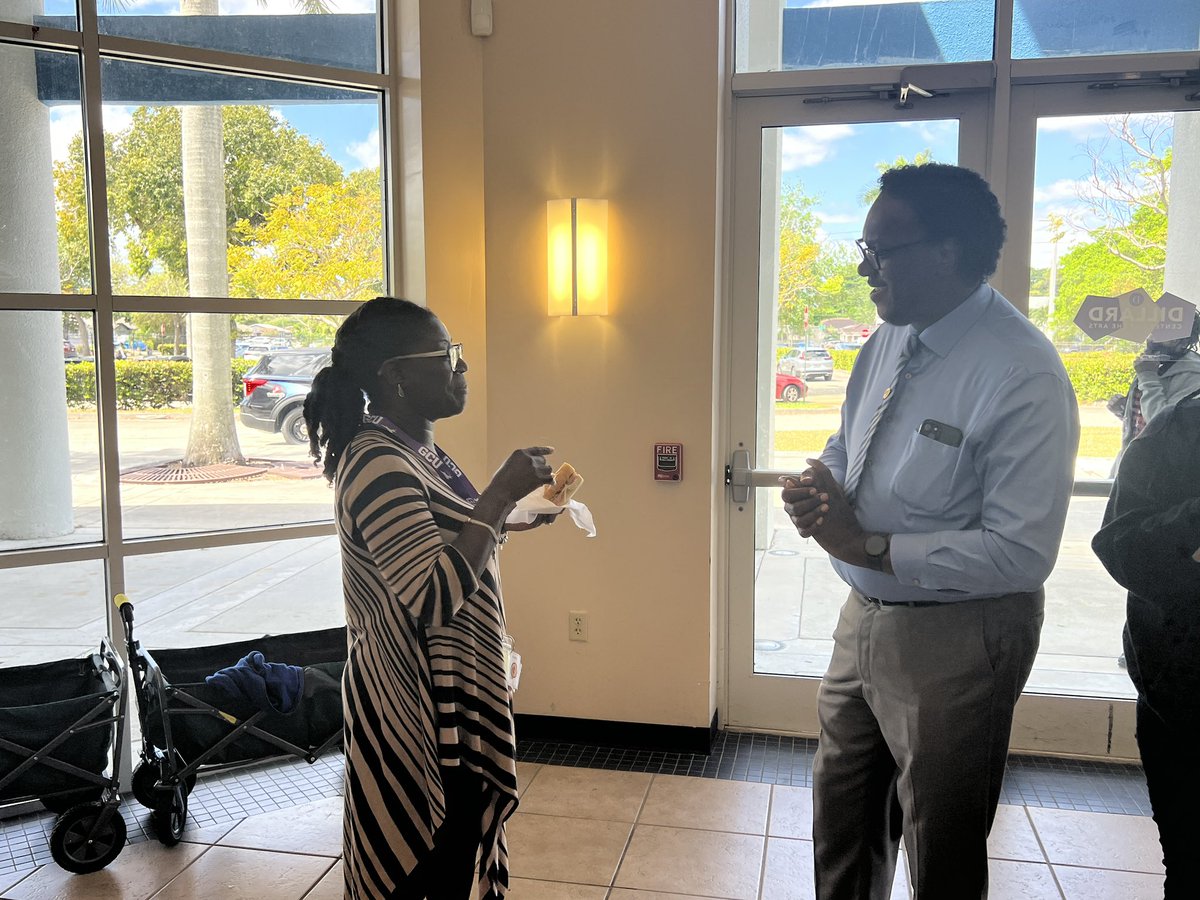 BrowardTeachers's tweet photo. Happening now… ESPs enjoying a bite and meeting BTU partners before the New Education Support Professionals Orientation (NESPO).
@FloridaEA @AFTunion @NEAToday @browardschools https://t.co/rlvooW0Pfp