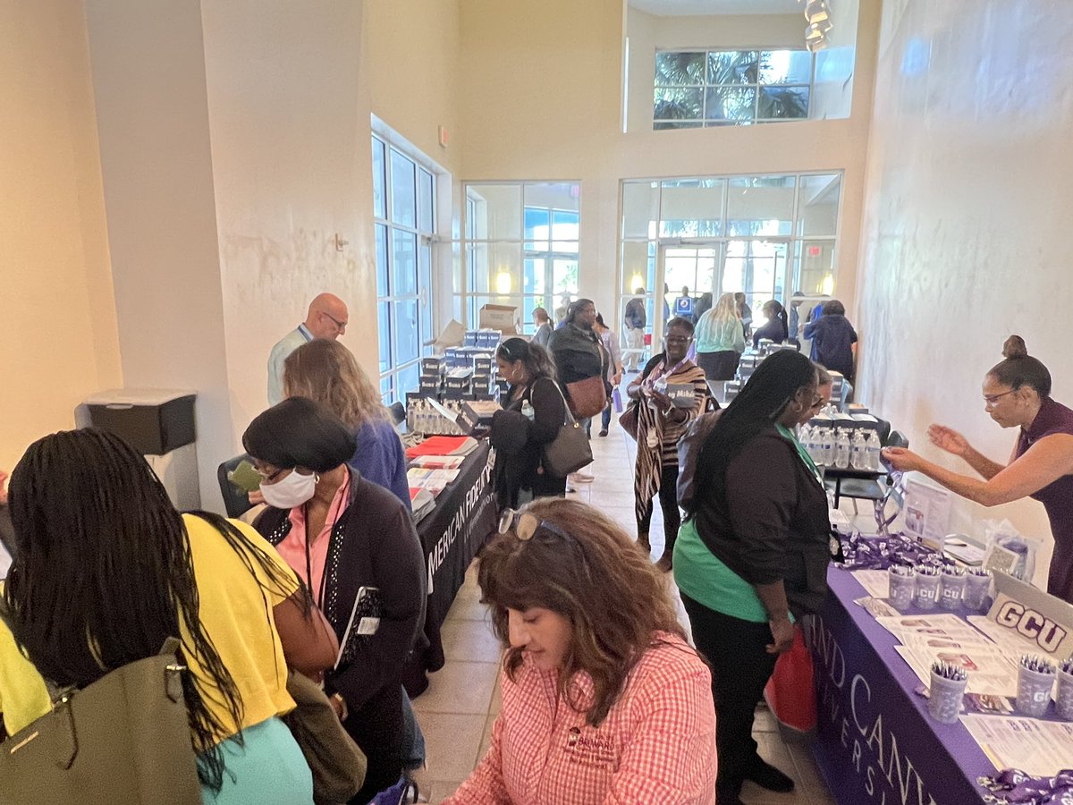 BrowardTeachers's tweet photo. Happening now… ESPs enjoying a bite and meeting BTU partners before the New Education Support Professionals Orientation (NESPO).
@FloridaEA @AFTunion @NEAToday @browardschools https://t.co/rlvooW0Pfp