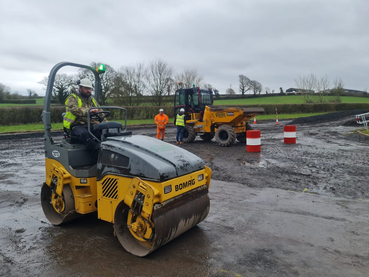 KelstonSparkes's tweet image. Hugely busy week at the Kelston Sparkes Training Centre #rollers #forwardtippingtrucks #cpcs #operator 
Interested in our operator training? 
📧PaulineD@kelstonsparkes.co.uk
