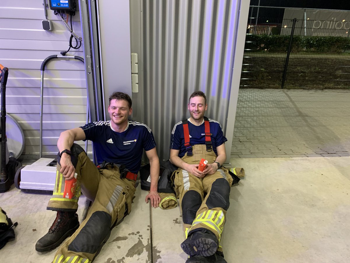 Fysiek gezond blijven is natuurlijk belangrijk voor de brandweer. Jaarlijkse fysieke test op de oefenavond. Het zweet komt los.