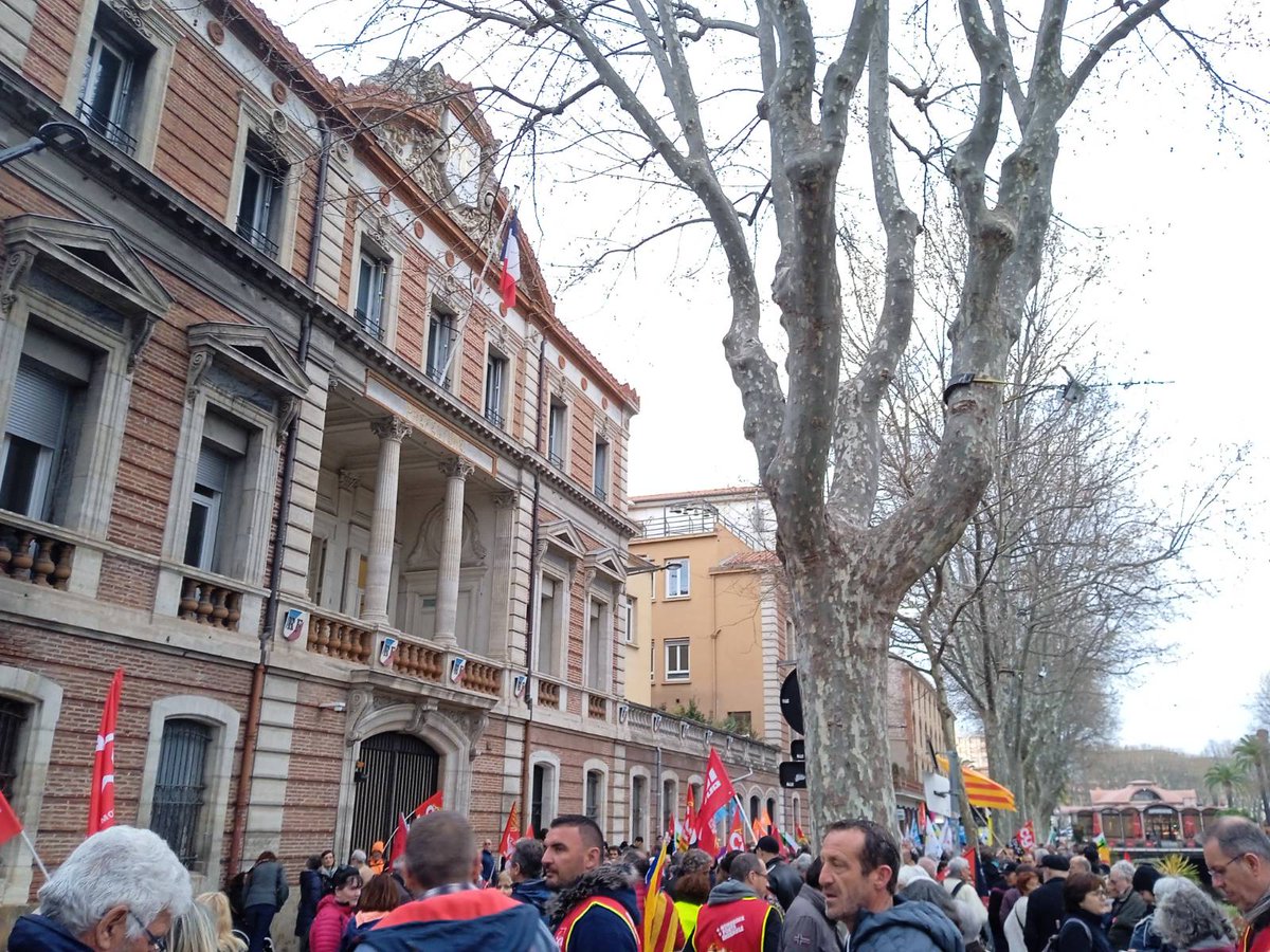 Endavant_OSAN's tweet image. 🔴 No defallim!
#UnimNos contra la reforma de les pensions i les retallades de Macron. Seguim als carrers lluitant per la classe treballadora.