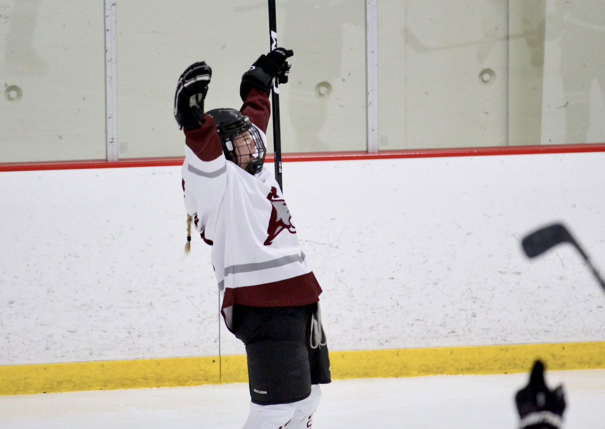cougars_athl's tweet photo. WHKY | #18 Mackenzie Dixon with her first of the tournament making it 5-0 in the second 🚨 https://t.co/ankQKezfn4