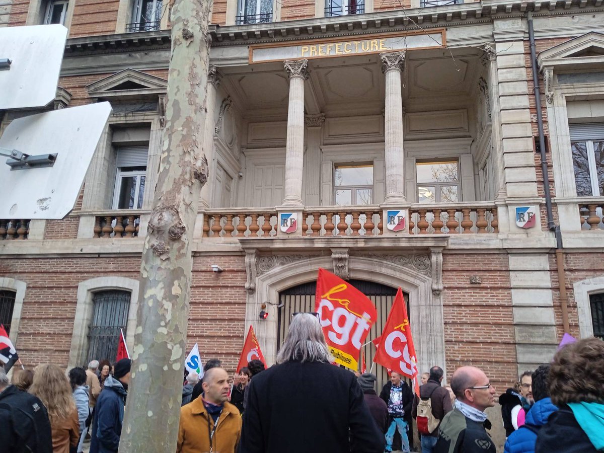 Endavant_OSAN's tweet image. 🔴 No defallim!
#UnimNos contra la reforma de les pensions i les retallades de Macron. Seguim als carrers lluitant per la classe treballadora.