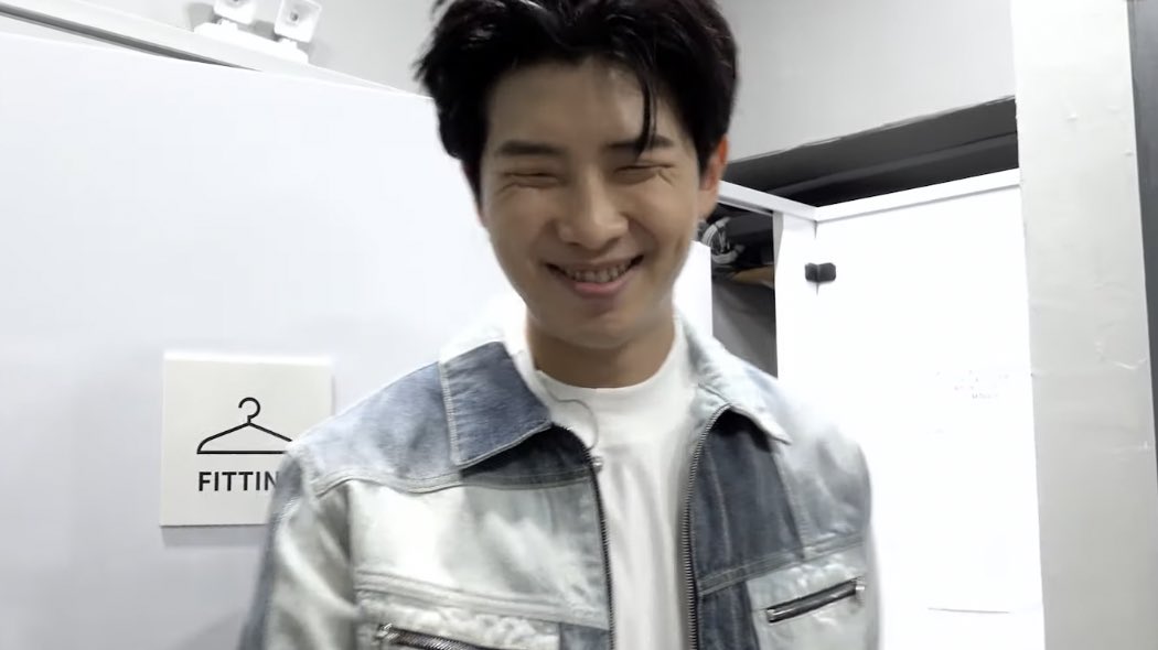 galleryofRM's tweet photo. prettiest boy with the prettiest smile https://t.co/O2RGCMsz13