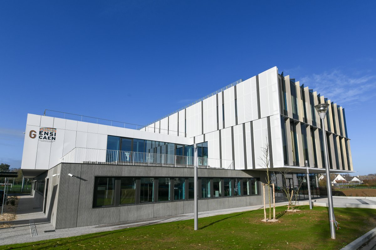 ENSICAEN's tweet photo. La construction du nouveau laboratoire CRISMAT de plus de 2 800 m², cofinancée par l’État @ac_normandie @Prefet14, @RegionNormandie (fonds européens), @Caenlamer et l’ENSICAEN marque une étape importante du programme de reconstruction et de rénovation initié depuis plus de 10 ans https://t.co/sfEFrq8tcF