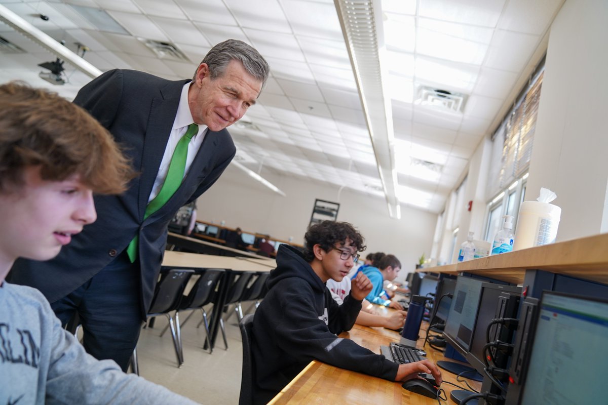 Today, Gov. Cooper highlighted his recommended investments in schools, students and teachers at Northern Guilford High School. The budget would invest in significant teacher raises to make North Carolina 1st in the Southeast in teacher pay. governor.nc.gov/news/press-rel…