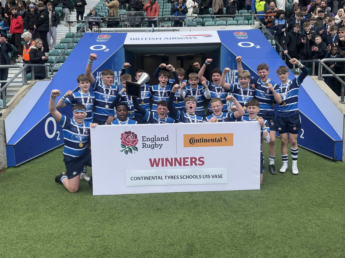 OSH_SCH's tweet image. What a day! Huge congratulations to @OSH_Sport U15 &amp;amp; 1st XV teams and their coaches for winning their @SchoolsCup finals 🏆🏆
Thank you to everyone who turned out to support 👏

@ExpressandStar @StourbridgeNews @bbcmtd @bbcwm @ITVCentral @BSAboarding #rugby #oshrugby #proud