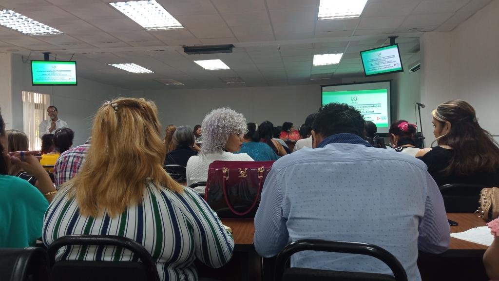 ArelysLic's tweet photo. La superación profesional toma un espacio pertinente al debate para estimular y elevar el nivel cientifico técnico en el taller nacional de Enfermería para directivos de APS.
#SomosContinuidad 
#SomosCuba 
#ConvocatoriaAbierta https://t.co/NrBJJV9usw