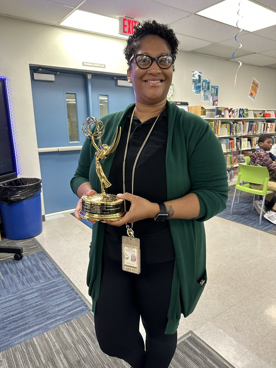 FairwayEs1641's tweet photo. Today we had career day!! The kids had a blast, especially my news crew🙌🏽 #jawanstrader #nbc6 #careerday #fairwayelementary https://t.co/saQzqAVGSF