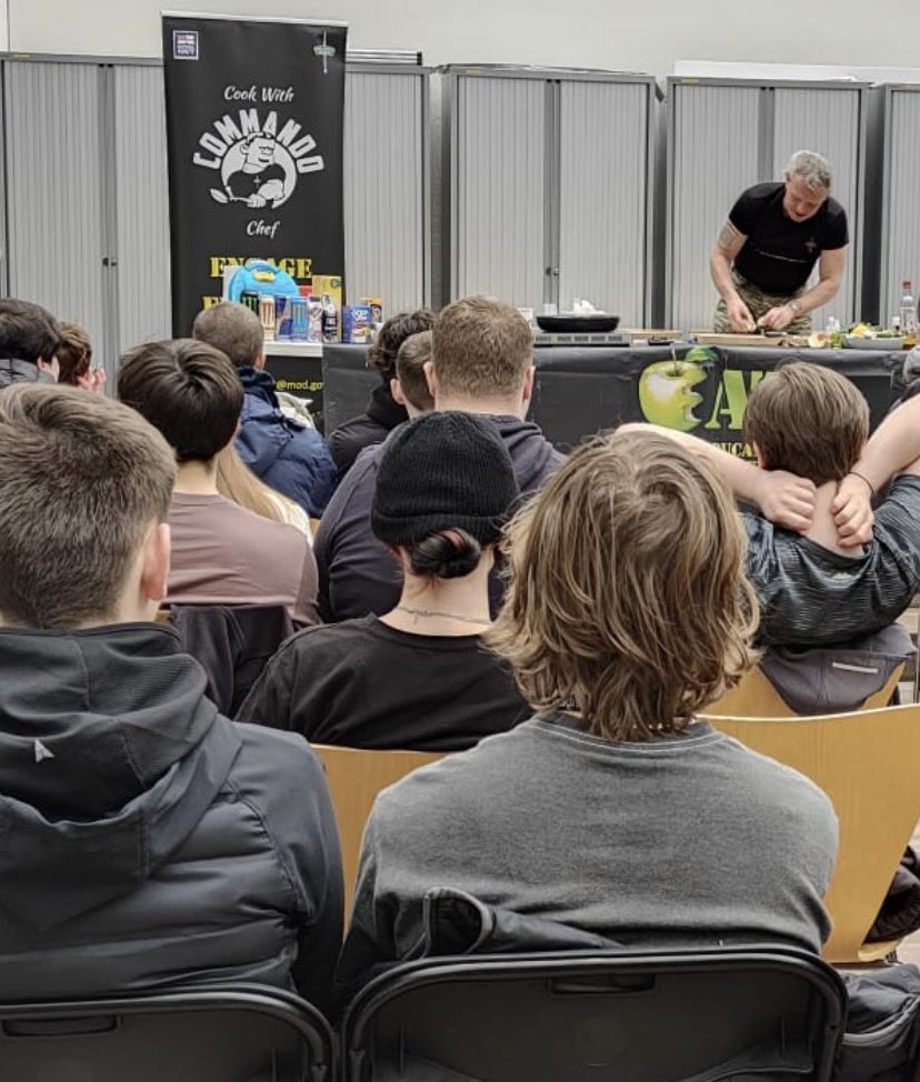 Commando Chef - MBE - tweet media