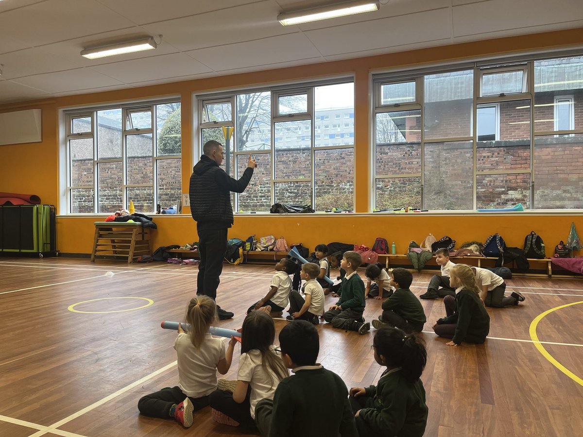 Emma McIntyre tweet media