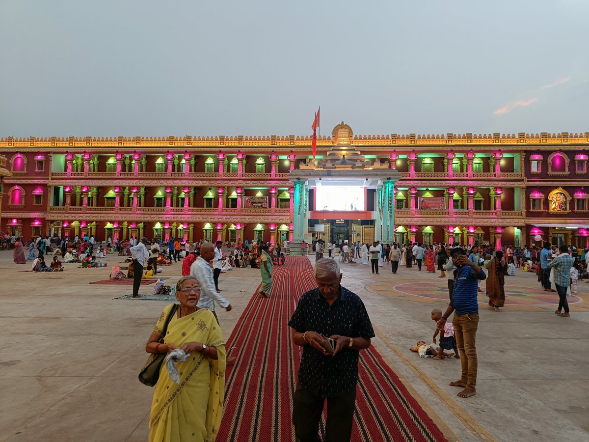ImNaveereddy's tweet photo. Successfully completed padayathre from #Raichur to #mantrlayam https://t.co/2XlFUpzyGF