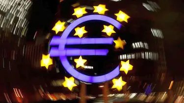 healthy_pockets's tweet photo. 🚨OFICIAL🚨

‼️El BANCO CENTRAL EUROPEO HA ANUNCIADO a los ministros que algunos bancos de la UE podrían ser VULNERABLES 👀

Los Bancos en problemas… 🤨 https://t.co/pSd9iW7LPi