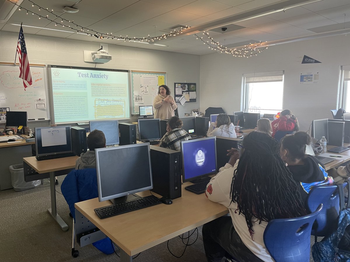 MissWestfallGU's tweet photo. With the PSAT approaching, I encouraged students to ask me: "Why Should I Care?" We discussed scholarships, testing strategies, goal setting, and test anxiety!! Thank you to @MissSGEARUP for joining in on the lunch &amp; learn fun! #psat #gearupworks https://t.co/WzkjrMFIoR