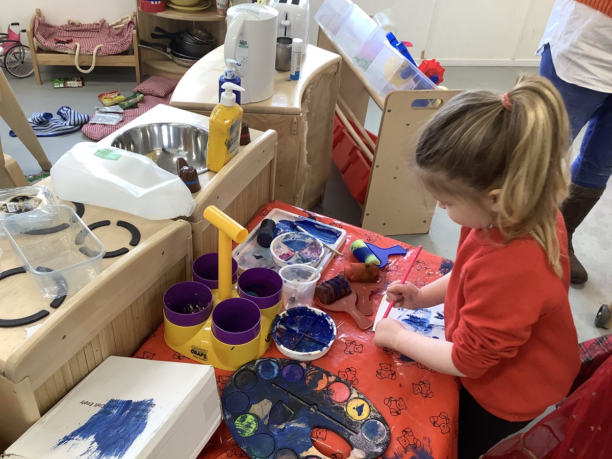 DanestoneN20's tweet photo. The young learners have been enjoying our new self service paint station today. #messyplay https://t.co/uAqOxtylOG