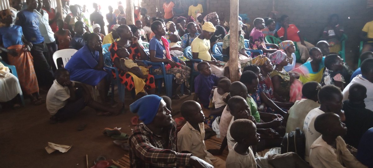 Refugees and hosts community in Maaji 1 watching video produced by BVA <a href="/refugeelawproj/">Refugee Law Project</a> <a href="/kiryandongo/">Kiryandongo</a> Field office. <a href="/ongwechd/">Onen David Ongwech</a> <a href="/Chanwatjames1/">Chanwat James</a>  @AtimESTHER <a href="/OkidiOtto/">Stephen Okidi Otto</a> 
We are going to continue to change the society by amplifying their voices