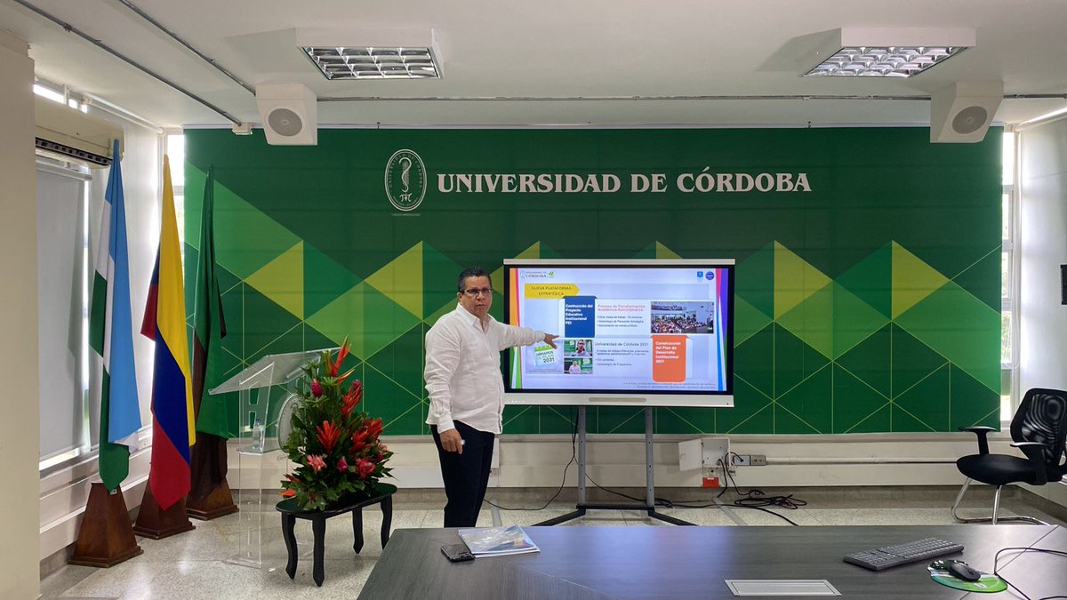 #RendiciónDeCuentas2022. Sigue la transmisión en vivo por nuestras opciones online. #AlAire el rector de <a href="/Unicordoba_Col/">Universidad de Córdoba</a>, y presidente SUE, <a href="/JTorresOviedo/">Jairo Miguel  Torres Oviedo</a>. #RadioUniversitaria