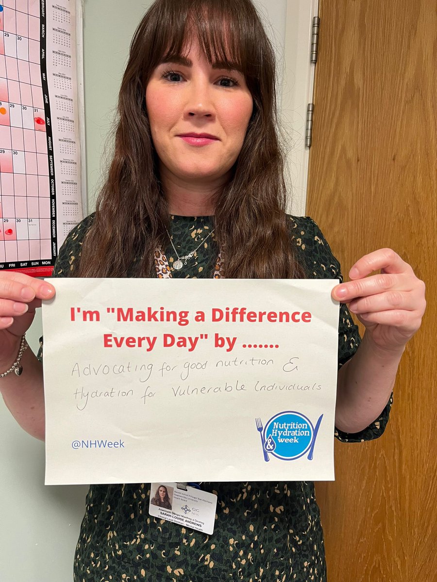 SBUHBDietetics's tweet photo. Dyma Sarah-Louise Andrews Deietegydd Gweithredol Arweiniol ar gyfer Iechyd Meddwl ac Anableddau Dysgu gyda’i haddewid ar gyfer @NHWeek ‘eiriol dros #maeth a #hydradu da i unigolion bregus’ @SarLouiseJones #NHW2023 https://t.co/hU5L8urVvJ
