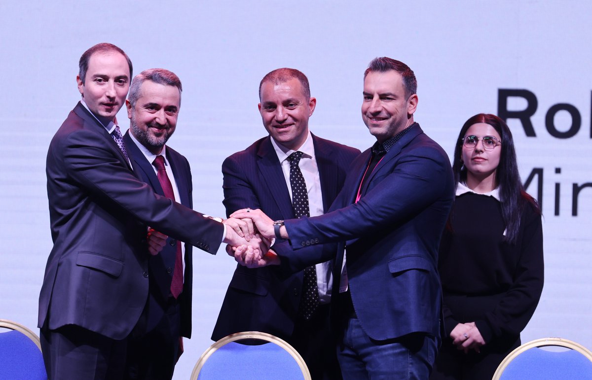 Hti_Armenia's tweet photo. 📅On March 10, within the framework of the #DigiTechSummit 2022", a #MemorandumofCooperation was signed between the RA Ministries of High-Tech Industry, Economy, Education, Science, Culture and Sports and SADA, the world leader in professional services.
🔗https://t.co/dcQNKCBPd6 https://t.co/Wq1PCFHiDb