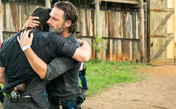 TWDUniverseNews's tweet photo. ⚔️ Brothers ⚔️ #TheWalkingDead https://t.co/K4OTvR6qf7