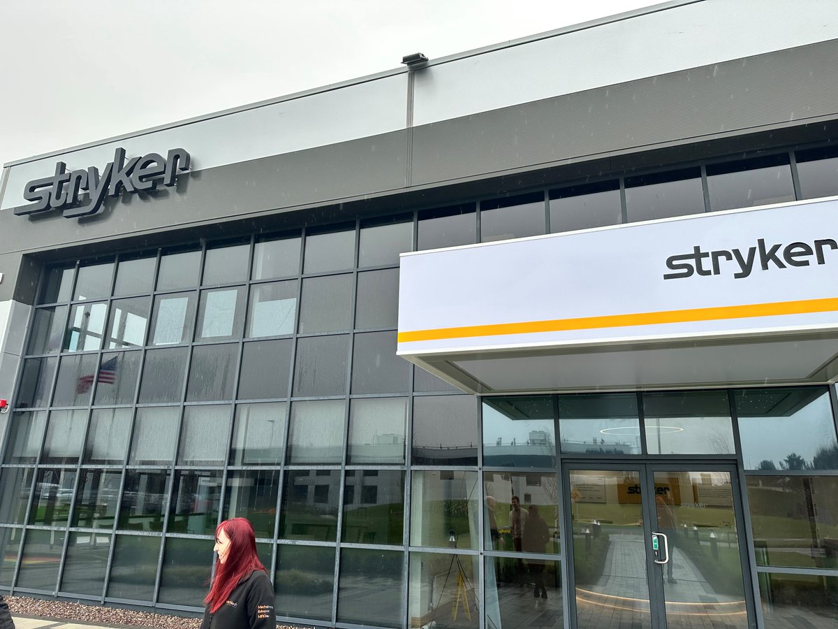 MechtechGroup's tweet photo. James, Sam, and John from Mechtech are currently in Ireland, visiting Stryker, seeing Robopod Laser in action! 

Visit our website today - https://t.co/dHeqdSNYti

#BeyondSmart #SmartFactory #DigitalManufacturing #UKManufacturing https://t.co/qoJea2MIpd