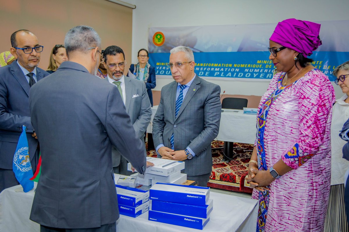 OMS_Mauritanie's tweet photo. C'est officiel ! @MSMauritanie et celui de la Transformation Numérique, de l'Innovation et de la Modernisation de l'Administration viennent de signer une convention de partenariat innovante pour la santé numérique #Mauritanie avec l’appui de #OMS.  #EWARS #TASS @OMS_Afrique https://t.co/fm0Mq7NhIS