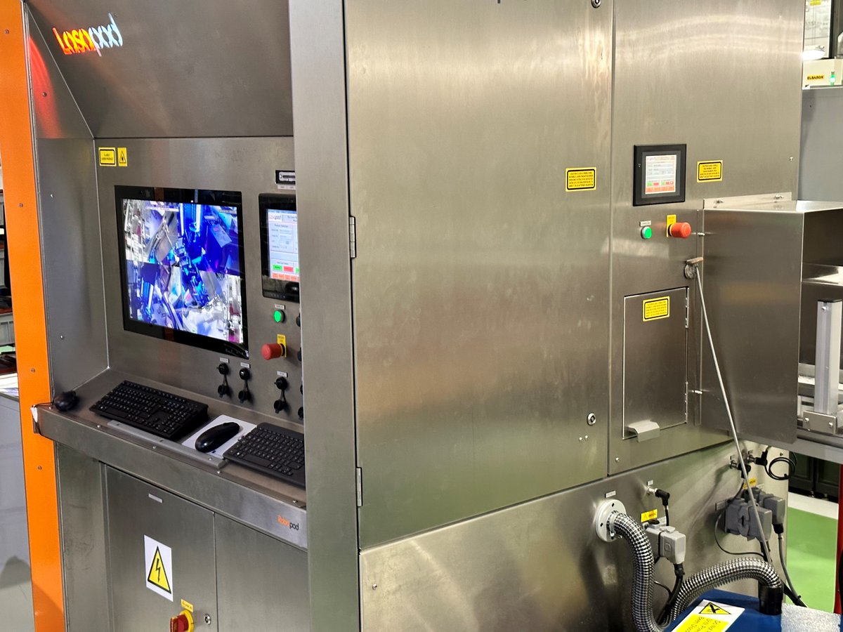 MechtechGroup's tweet photo. James, Sam, and John from Mechtech are currently in Ireland, visiting Stryker, seeing Robopod Laser in action! 

Visit our website today - https://t.co/dHeqdSNYti

#BeyondSmart #SmartFactory #DigitalManufacturing #UKManufacturing https://t.co/qoJea2MIpd