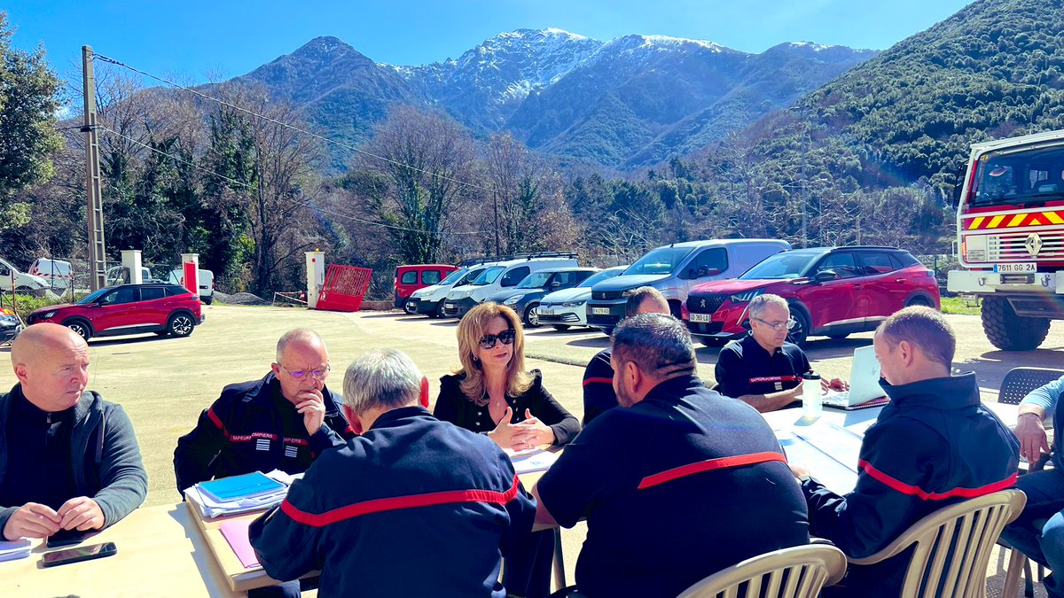 SIS_2A's tweet photo. Dans le cadre des visites annuelles des centres d’incendie et de secours, Véronique Arrighi, présidente du SIS2A et le colonel Jean-Jacques Peraldi, directeur départemental, étaient ce matin à Bocognano. Point sur le fonctionnement du centre et sur les investissements à venir. https://t.co/1S3zq1gEXm