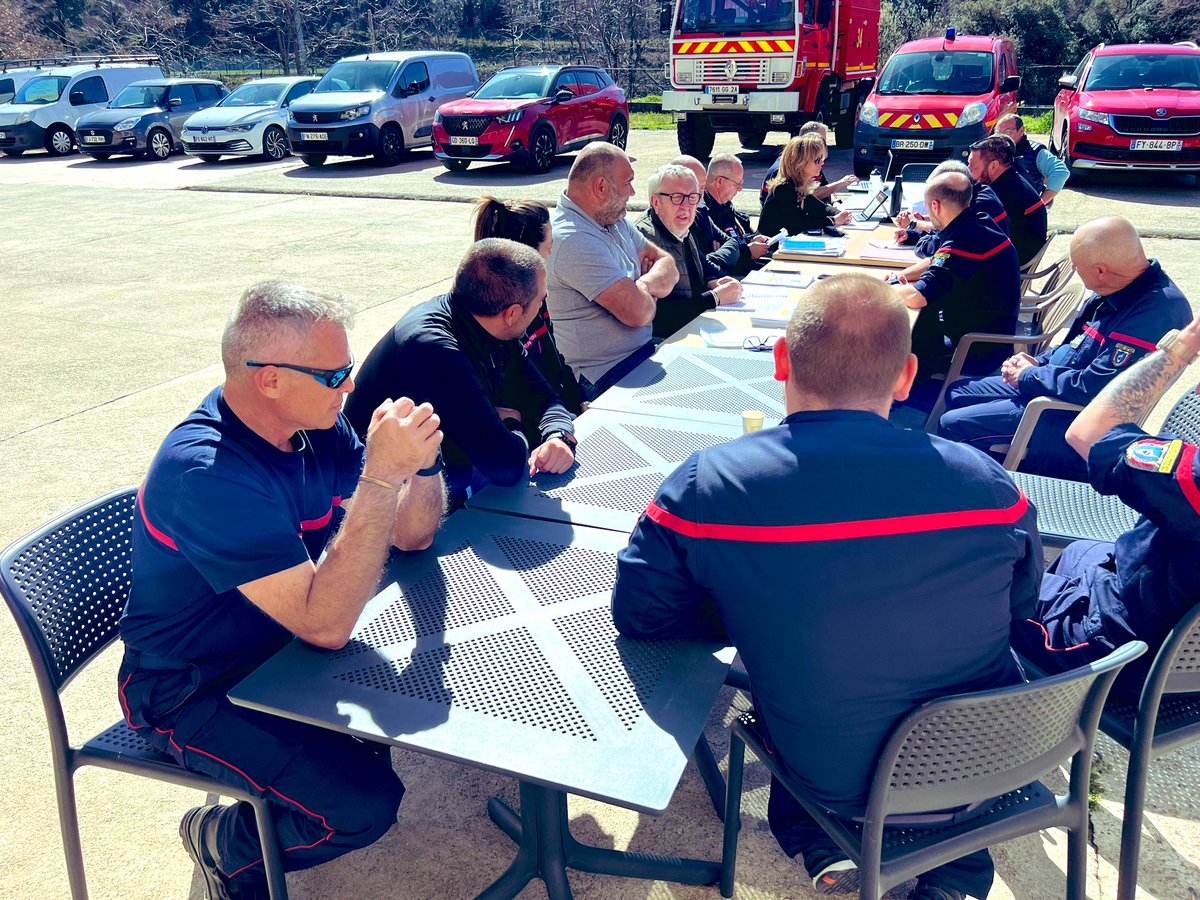 SIS_2A's tweet photo. Dans le cadre des visites annuelles des centres d’incendie et de secours, Véronique Arrighi, présidente du SIS2A et le colonel Jean-Jacques Peraldi, directeur départemental, étaient ce matin à Bocognano. Point sur le fonctionnement du centre et sur les investissements à venir. https://t.co/1S3zq1gEXm