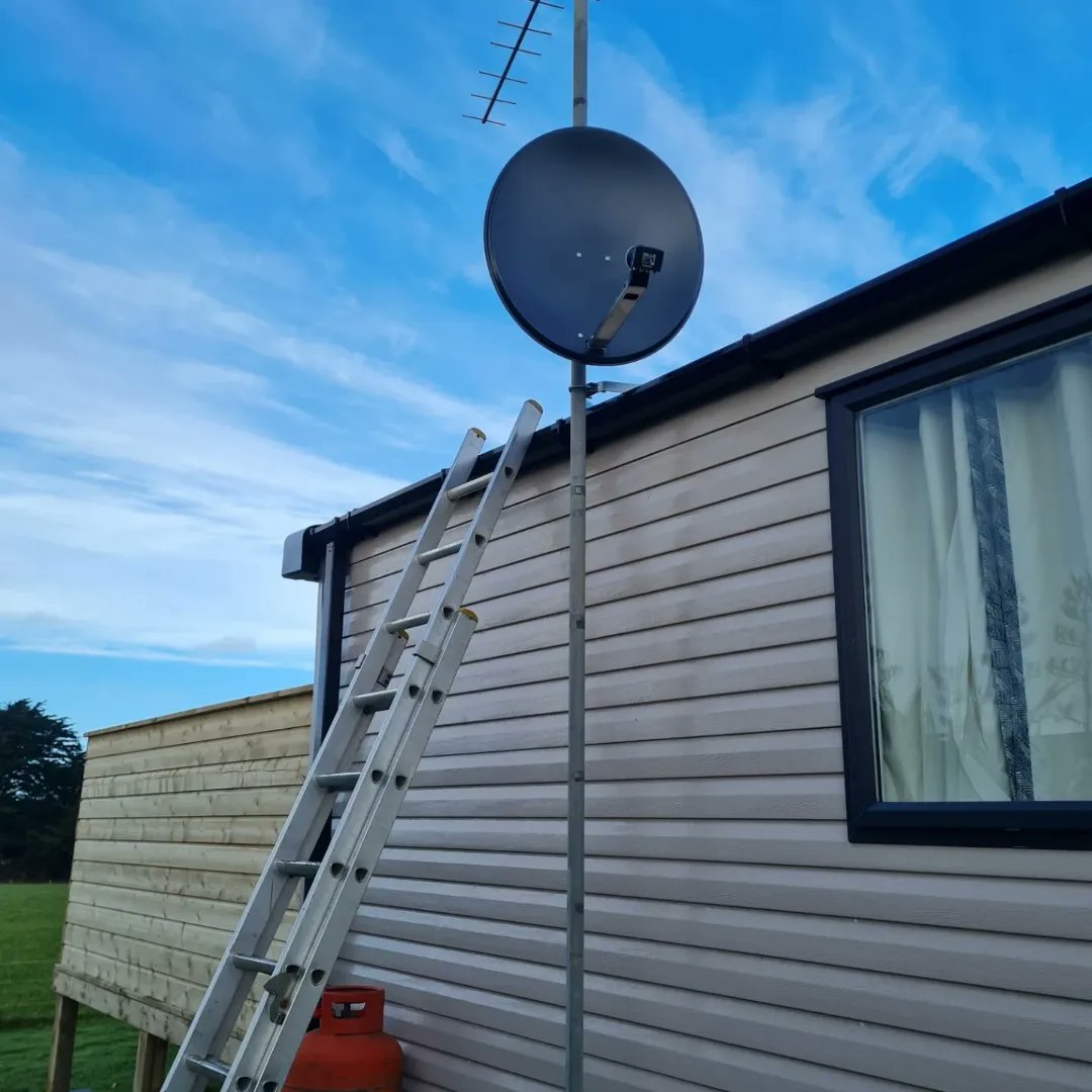 jasonmacfarland's tweet photo. Need a service call for missing channels, call JMC Sats on 086 842 3226 or 053 94 11717 #saorview #freeview #jmcsats https://t.co/jblnUIYXQL