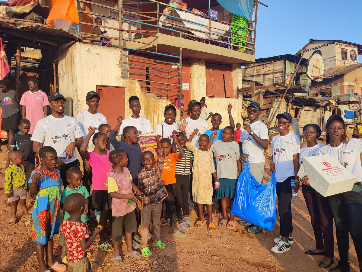 #empoweringgirls girls to take control of their menstrual health is key to ending period poverty. Proud to have partnered with <a href="/IEEEPhotonics/">IEEE Photonics Society</a> and #WomenInPhotonics to organize a training session on making reusable pads for the girls living in the Katanga slums. 
#WomensDay #pads