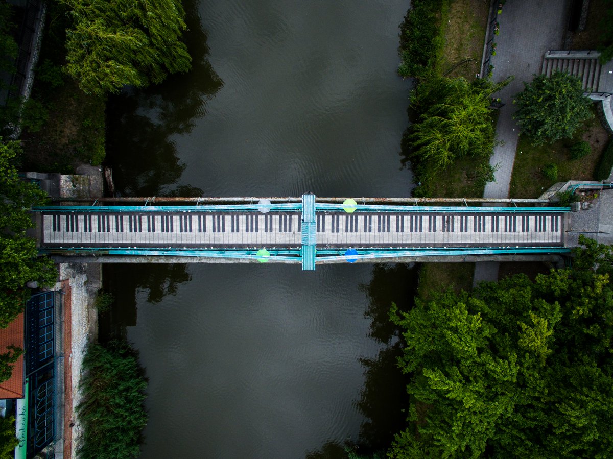Piano bridge in Opole🌉🎹

#photography #drone #Bridge #piano #pianomusic #river #above #aerial #aerialphotography