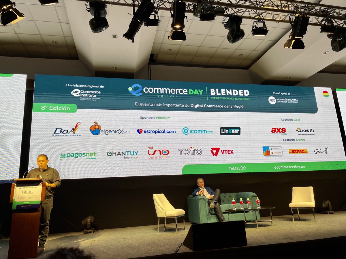 carlos_olivera's tweet photo. Arranca el #edaybo https://t.co/zkwXd3Htai