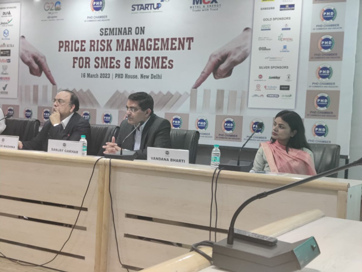 Vandanabharti80's tweet image. In a Seminar organized by #PHDChamber in association with #MCX on hedging in Base metals