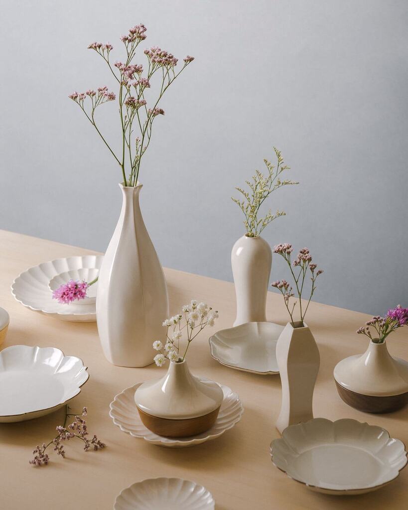 Spring is on its way 🌸 Whether you are looking for vases to hold your flowers or plates to hold your spring dishes, have a browse at our online store. Don’t forget to also visit our Notting Hill Store to feel and smell items we have on display! Our f… instagr.am/p/Cp2cfoDI4yW/