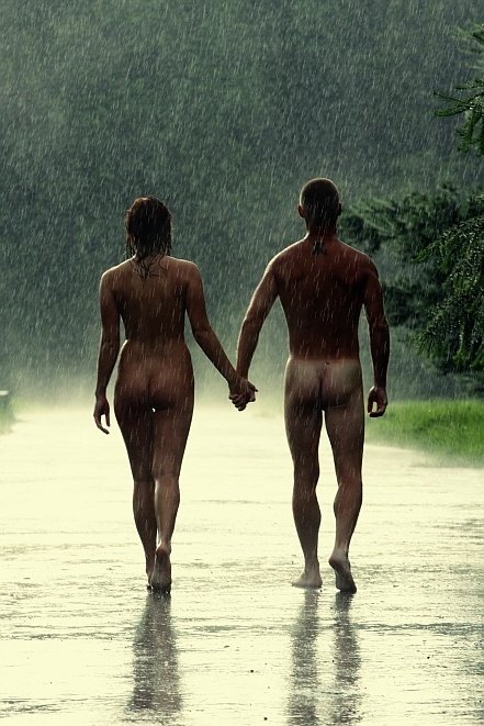 StarkistAq's tweet photo. Summer rain https://t.co/6dTYZjLc3y