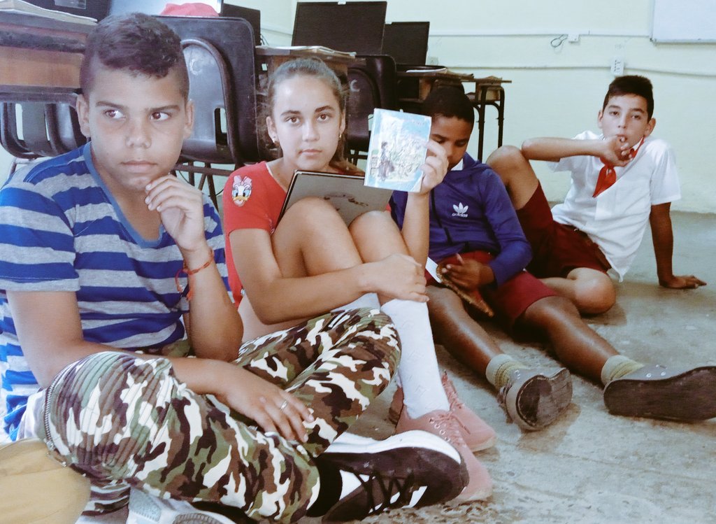 Cojín Literario como parte del proyecto educativo de grupo. <a href="/coralia_saez/">Coralia Ruiz Sàez</a> <a href="/ali/">@Ali</a> #educacionmanicaragua #educacionvillaclara