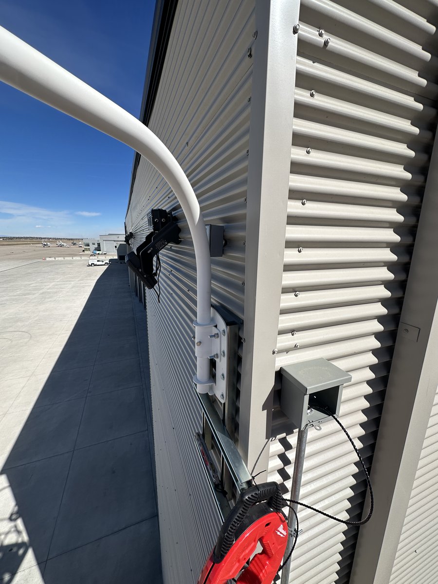 AccentAlarms's tweet photo. Efficient 1-person cable pulling while installing awesome @Siklu_mmwave, @Nvent and @HanwhaVision  products!  #DoneRight #smallbusinessowner https://t.co/BJq8XD7wjD