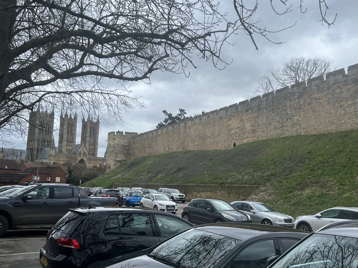 Charles Hanson tweet media