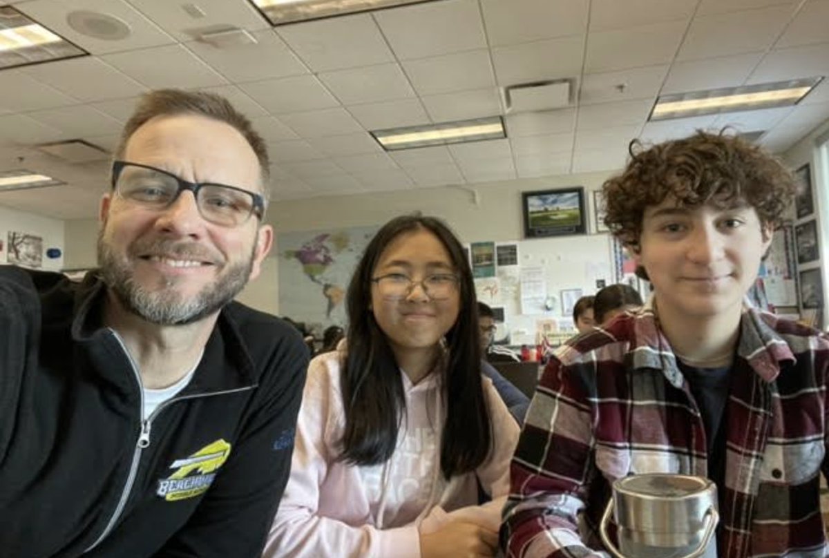 GarthHolman's tweet photo. Thank you @NEOTechConf for a great day. These 2 7th graders were proud other teachers got to see some of the work they are doing & they will be getting conference badges for their websites. #awesomekids #holmanclass https://t.co/lAk2yShKeo