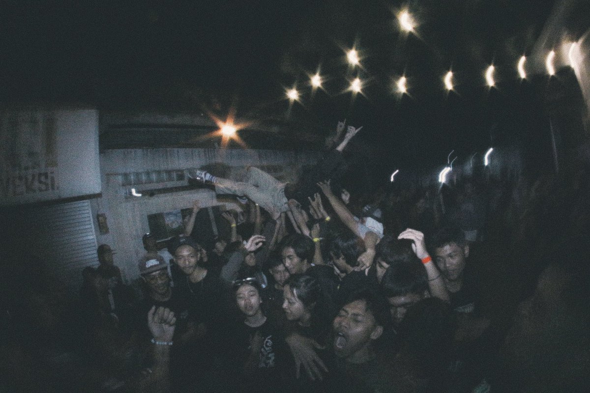 lunarkolxtif's tweet image. roni “rombongan nyeni”
#eclipse4#thesuffragette#lunarkolxtifxpanamoskitchen