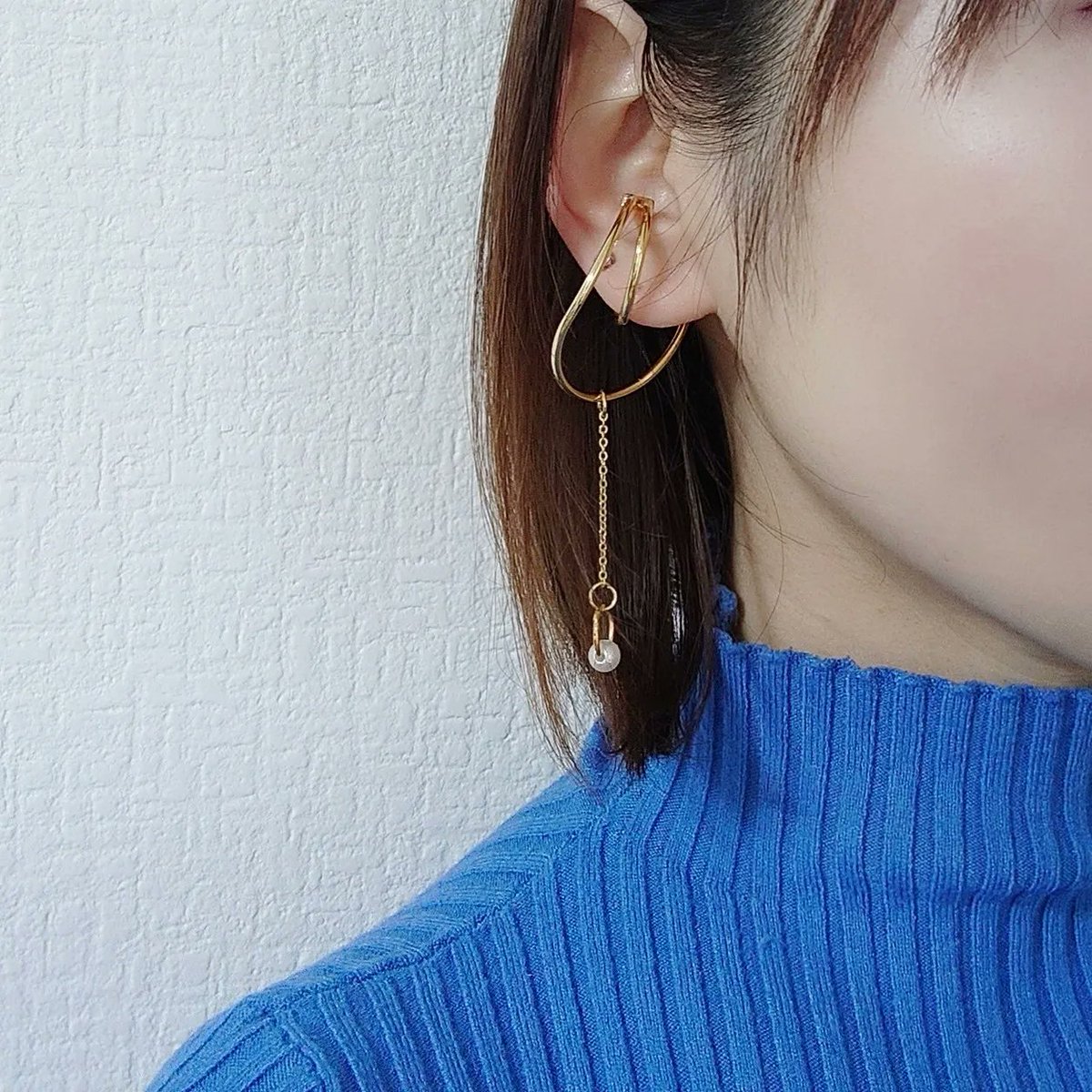 may0oon's tweet photo. 大ぶりで華やかなイヤーカフです🌸⁡
高級感のある18金コーティング＆ニッケルフリーなので、アレルギーさんにも安��😊⁡
パールとストーンの2種類ご用意しています🎶⁡⁡⁡ https://t.co/1zGHFSijtr