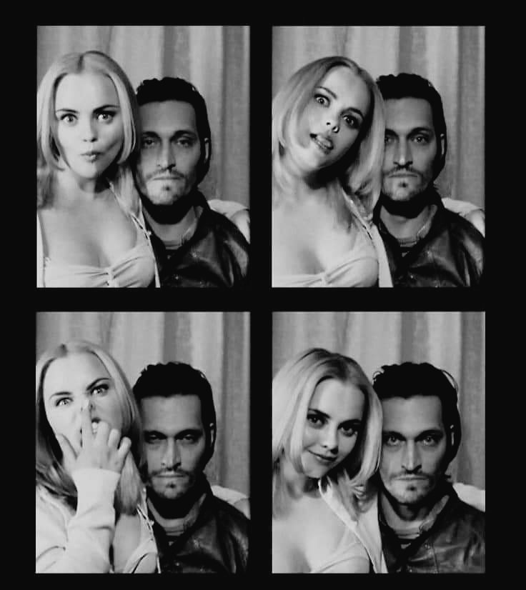 dunnothevitch's tweet photo. Christina Ricci et Vincent Gallo. 
Séance shooting pour la promotion de Buffalo '66.  1998  📸 https://t.co/scuUVxPXEi