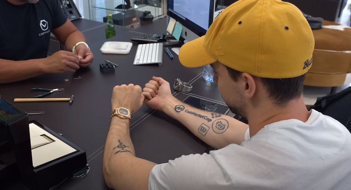 cryptolandiaa's tweet photo. Check out the tattoo on the right hand!

Follow me for more reality crypto stuff!

#Binance #Bitcoin #Crypto #blockchains #BNB #BSC https://t.co/QgUrRNdJaV