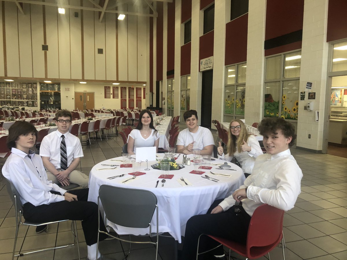 Talk about hardworking students.  These students volunteered their time to setup, decorate, serve dinner, and cleanup for the National Honor Society Banquet.  They did a fabulous job!!