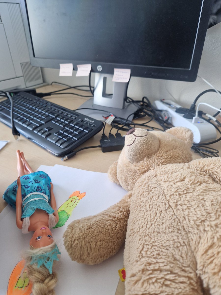 Baldauf_Lab's tweet photo. Life of a PI: finding a balance between child care and very short P3 lab training #LoveVirology #mumatwork #sickchild #WorkLifeBalance https://t.co/BfoCYrJcQ3