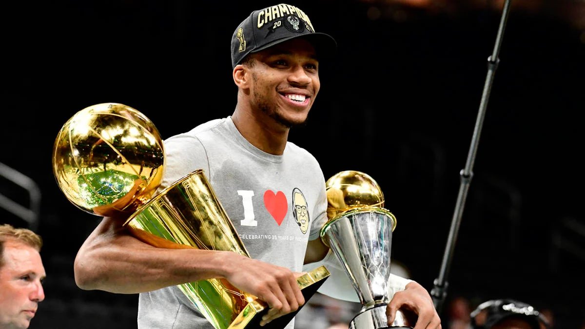 TheDunkCentral's tweet photo. “It’s better than getting intimate.”

- Giannis Antetokounmpo on winning championships 

(Via @TheAthletic ) https://t.co/hNZXSNh939