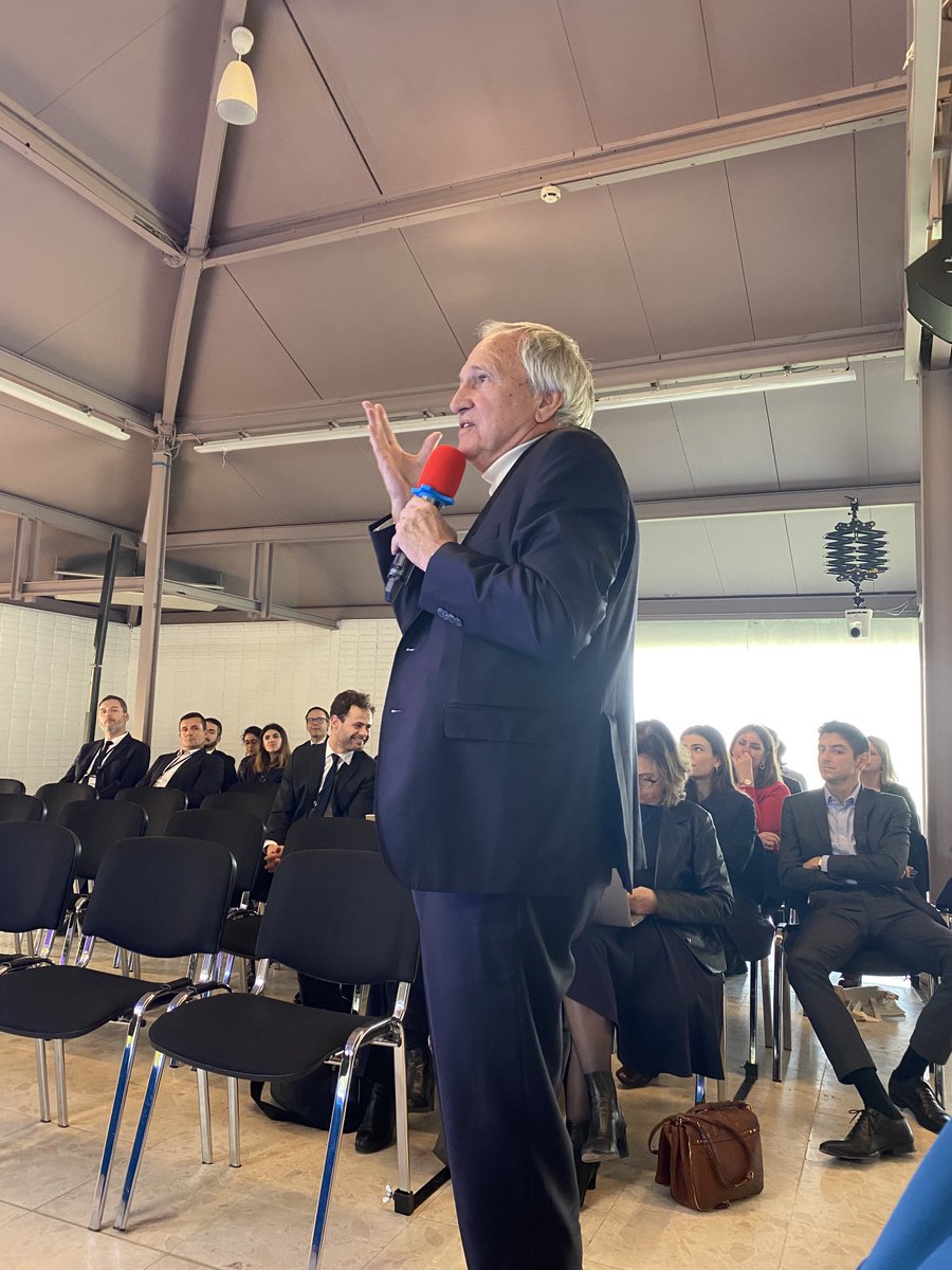 ⁦<a href="/GuyVallet/">Vallet</a>⁩ 
« Quand je présidais le Concours de Directeur d’hôpital, on essayait de détecter celui en capacité de dire non, qui serait capable de faire le deuil d’être aimé, et qui ne soit pas paranoïaque »
#JourneesADH2023
⁦<a href="/L_Adh/">L'Asso des DH (ADH)</a>⁩