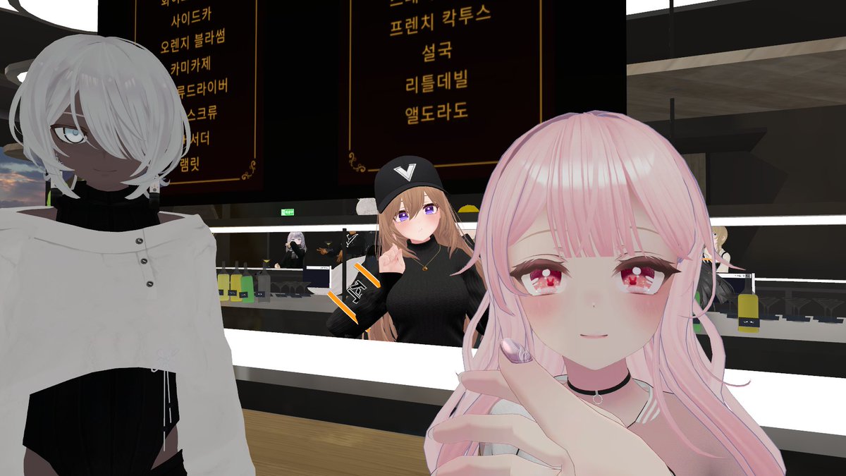 what_dingdong's tweet photo. #SiD_Bar #VRC
우리 매쥬언니 첫출근이라길래 놀러감 https://t.co/La64NMMkVR